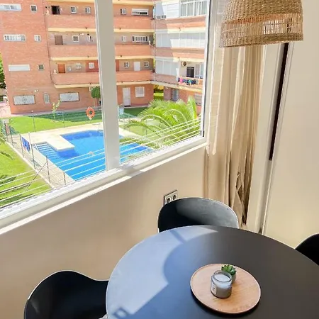Beautiful Loft Playamar Pool And Beach Торремолинос